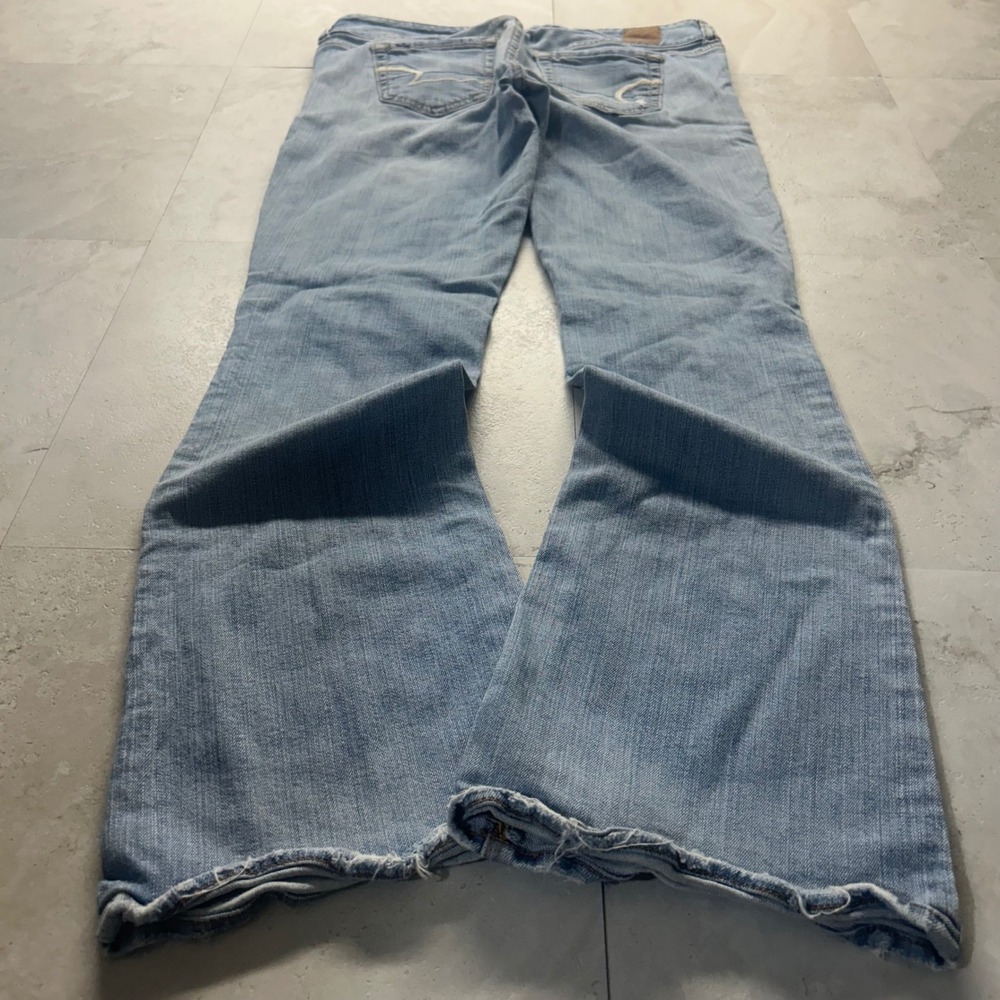 American Eagle Artist Flare Jeans Light Wash Womens Size 4 Low Rise Distressed